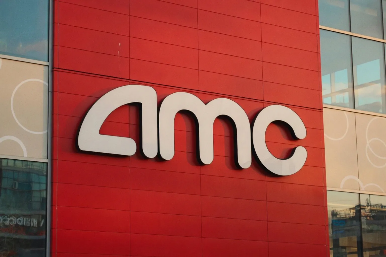 American Film Market открывает показы для зрителей через партнерство с AMC